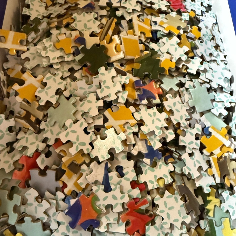 Flow 1000 Piece Puzzle with Floral Design - Picture 2 of 3